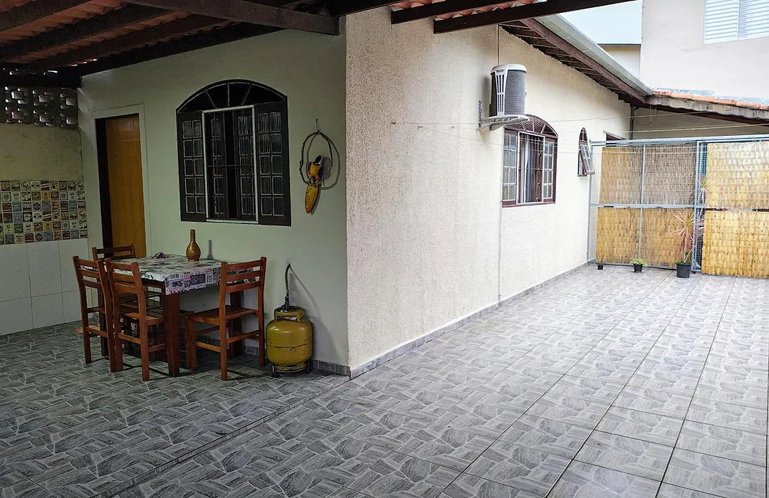 Casa à 50 passos do paraíso-1
